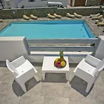 Anna-maria Mykonos