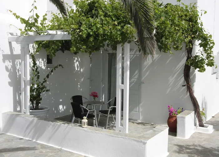 安娜玛丽亚米科诺斯公寓 3*