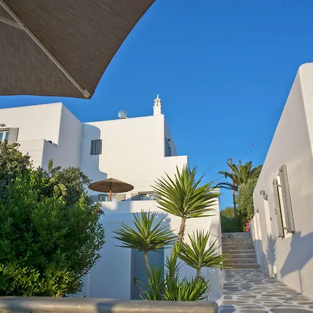 安娜玛丽亚米科诺斯公寓 3*